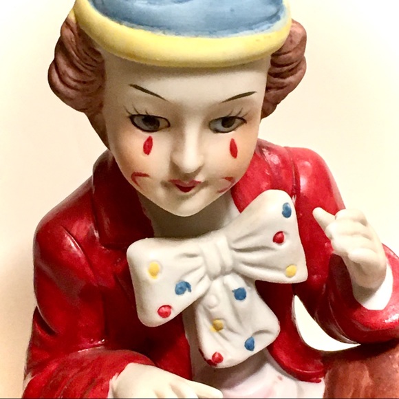 VINTAGE BISQUE SITTING CLOWN PORCELAIN FIGURINE❤️ - Picture 4 of 13